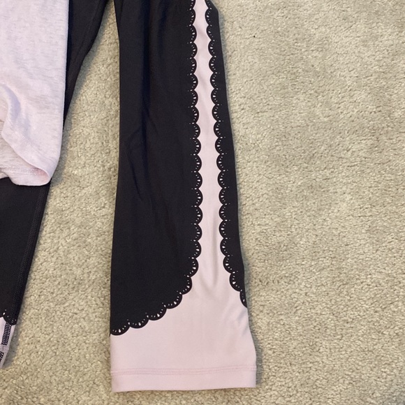 Athleta tank top with coordinating crop leggings - Picture 2 of 12